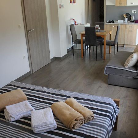 קורניצה Studio Apartments Adian חדר תמונה